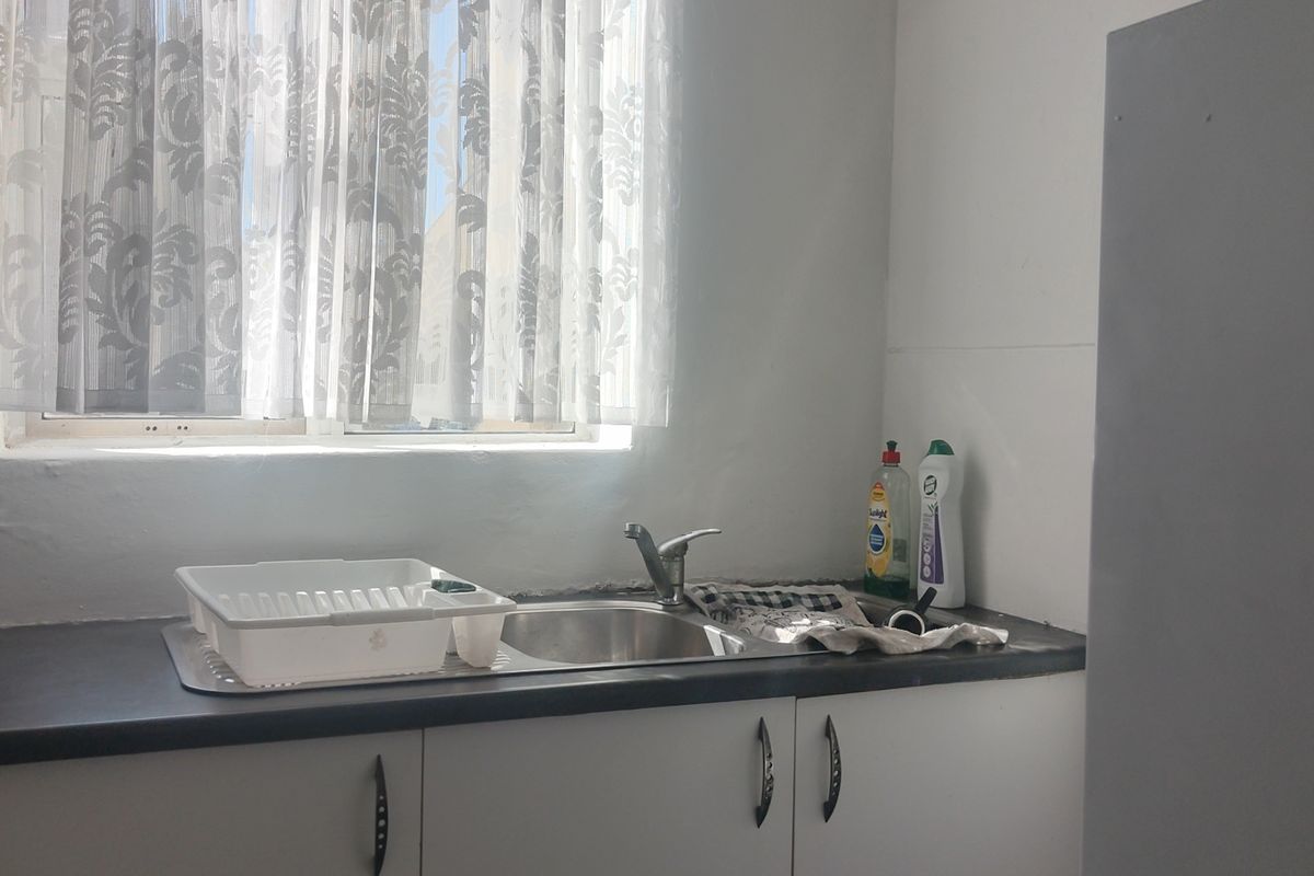 Charming apartment for sale in Sydenham, Gqeberha. Perfect for 1 time buyers or investors!! - Photo 5