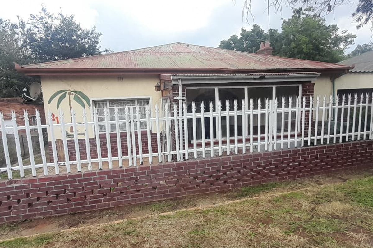 Golden oldie 3 bedroom for sale in Laversburg - Photo 3