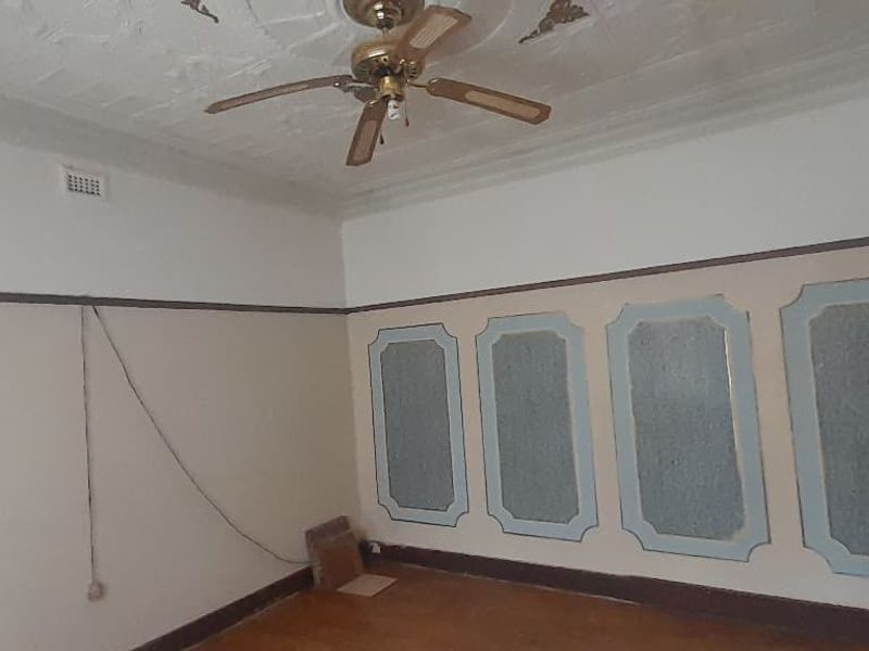 Golden oldie 3 bedroom for sale in Laversburg - Photo 9