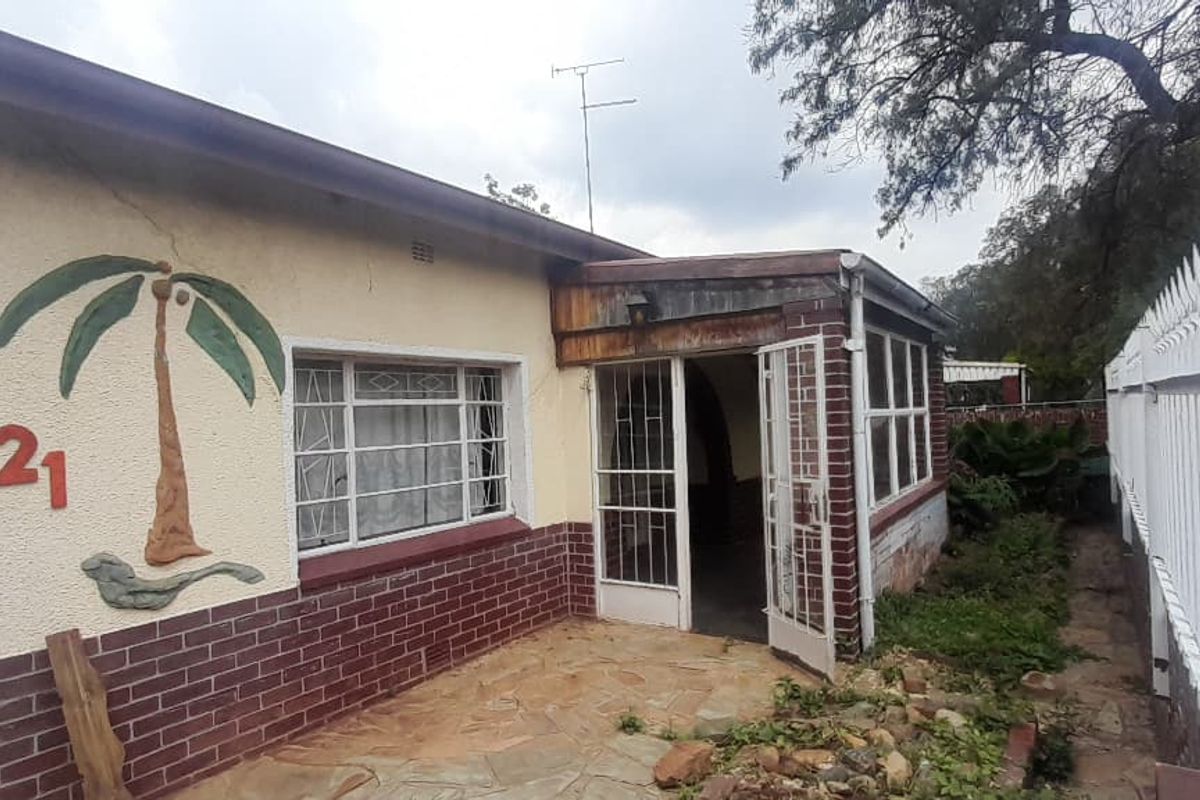 Golden oldie 3 bedroom for sale in Laversburg - Photo 4