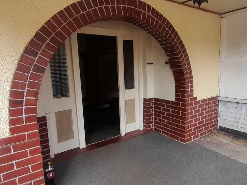 Golden oldie 3 bedroom for sale in Laversburg - Photo 2