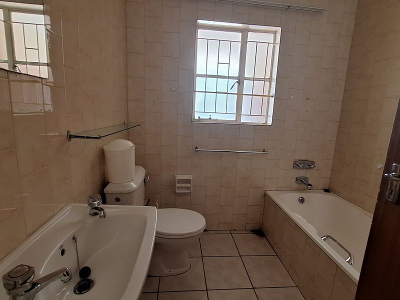 Town House close to town for sale - Photo 10