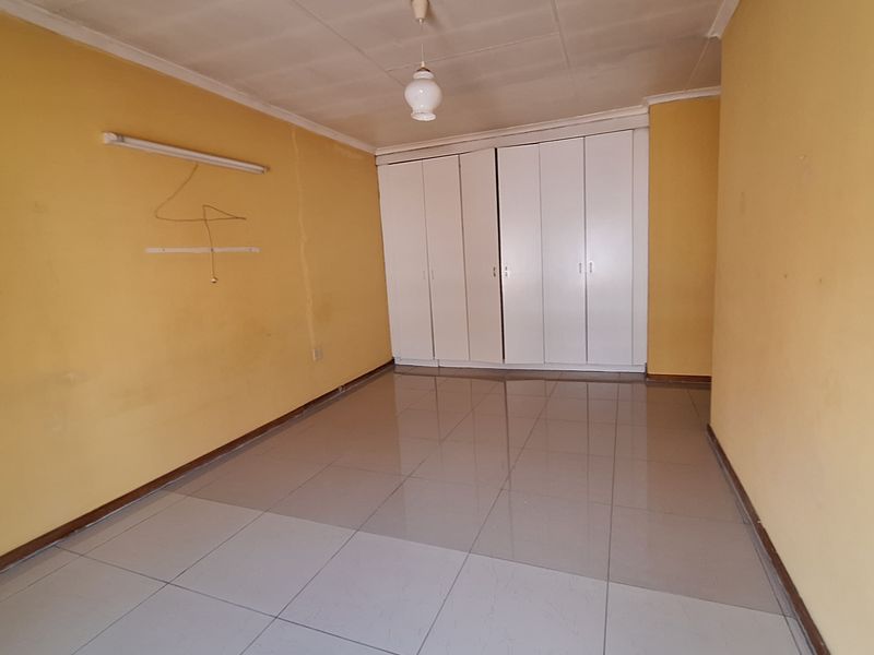 Town House close to town for sale - Photo 8