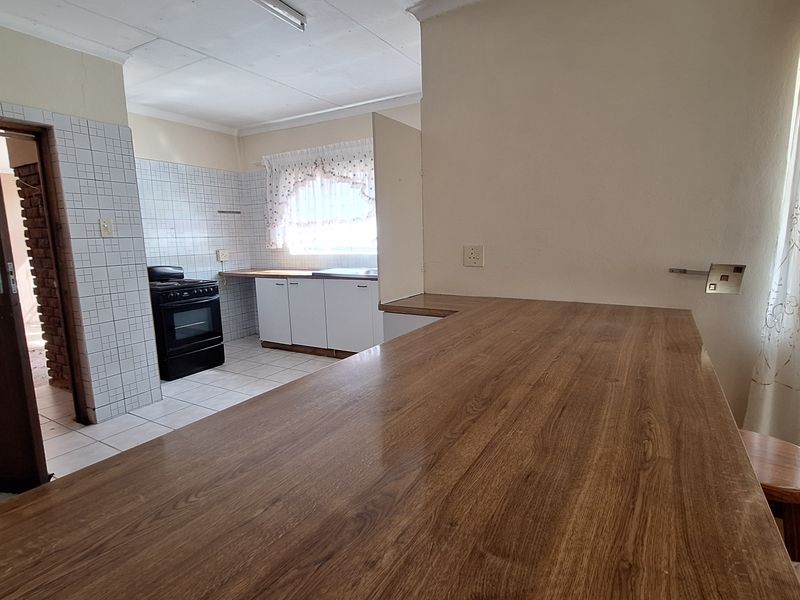 Town House close to town for sale - Photo 3