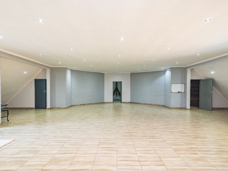 Fantastic Commercial and Investment Facility Ready for Usage!!! - Photo 4