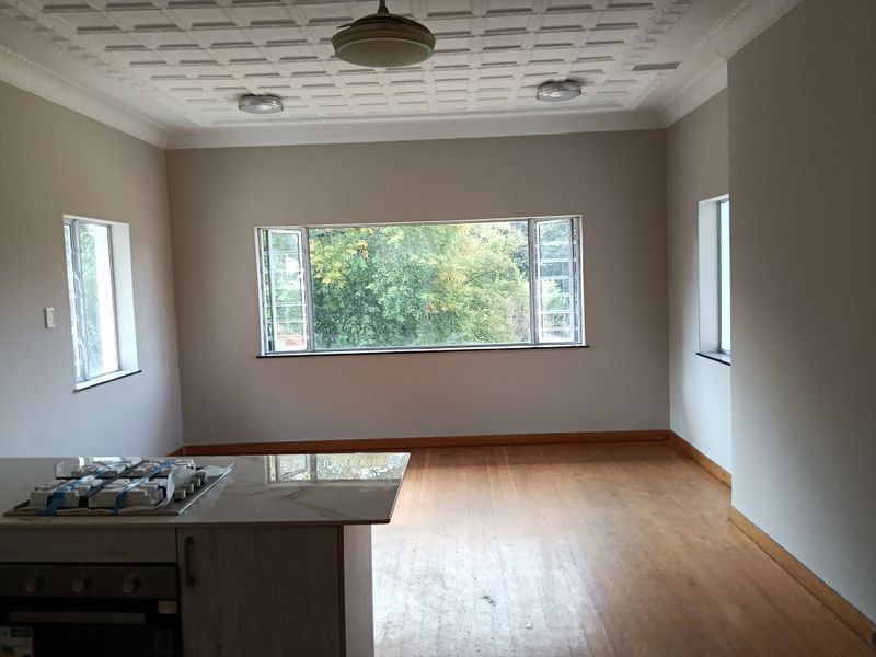 Charming, Fully renovated Apartment Close to Korsman’s Bird Sanctuary - Photo 4