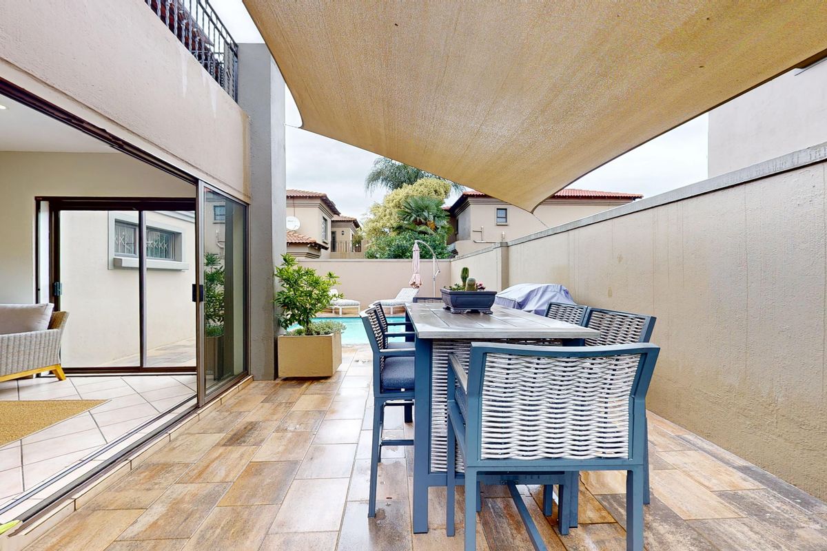 Off the Grid, On the Mark: The Ultimate Self-Sufficient Sanctuary - Photo 3