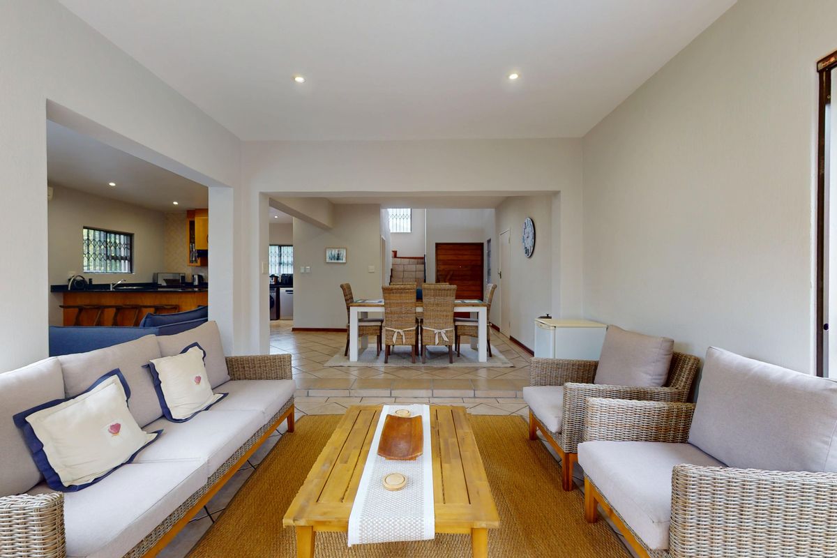 Off the Grid, On the Mark: The Ultimate Self-Sufficient Sanctuary - Photo 4