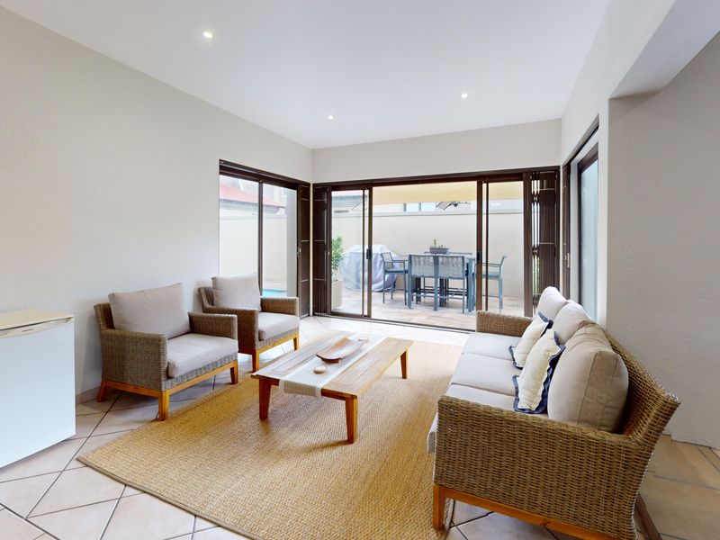 Off the Grid, On the Mark: The Ultimate Self-Sufficient Sanctuary - Photo 5