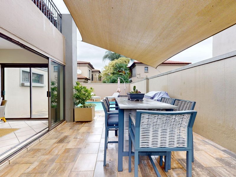 Sustainable Off the Grid Living in a quiet complex in Bartlett, Boksburg. - Photo 4