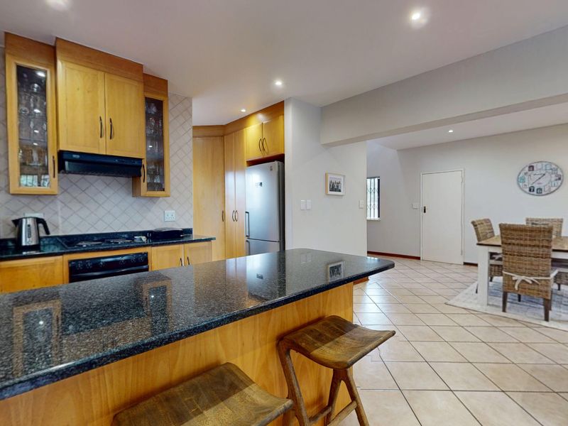 Sustainable Off the Grid Living in a quiet complex in Bartlett, Boksburg. - Photo 10