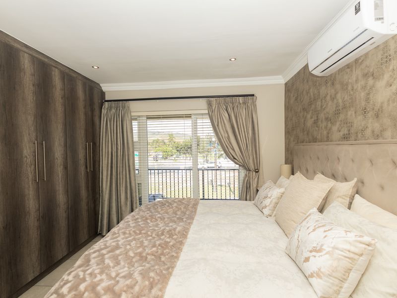 Modern Luxury and Effortless Living in Willow Creek Estate - Photo 9