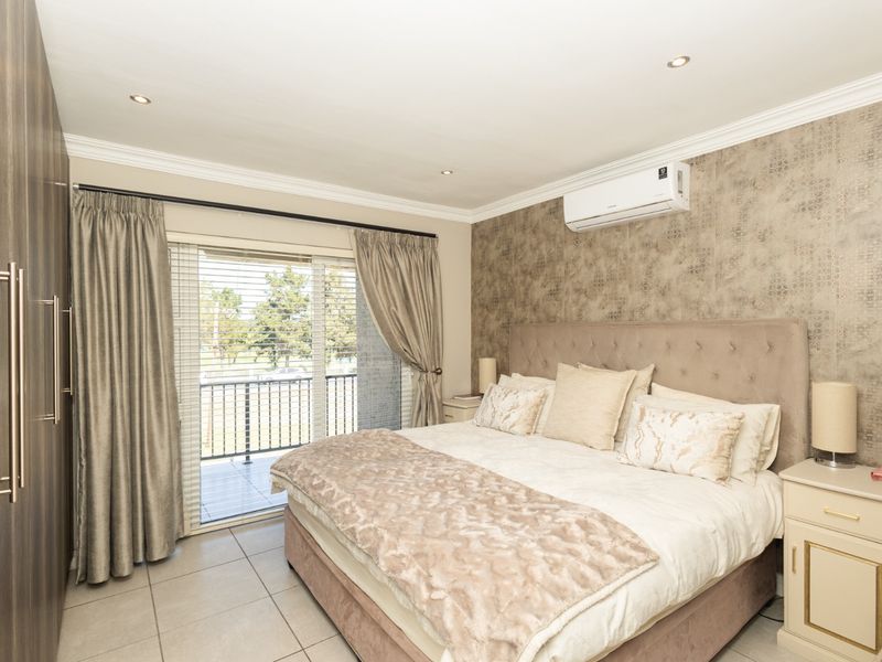 Modern Luxury and Effortless Living in Willow Creek Estate - Photo 9