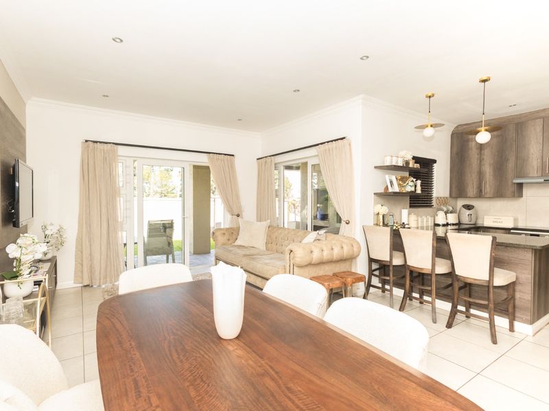 Modern Luxury and Effortless Living in Willow Creek Estate - Photo 7
