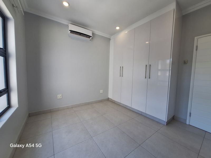 Penthouse with Exclusive Rooftop Garden - Photo 10