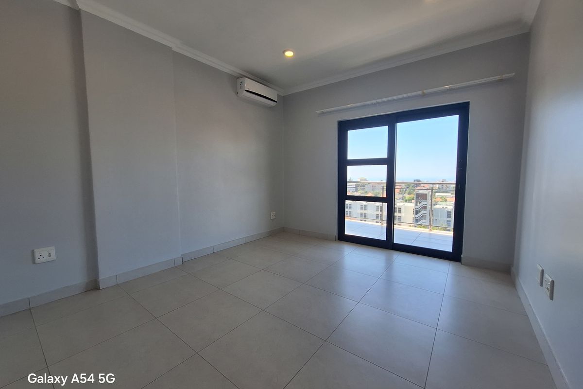 Penthouse with Exclusive Rooftop Garden - Photo 5