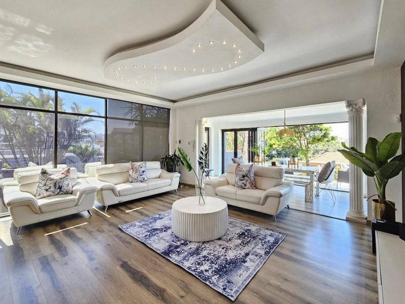 Executive Home And Guest House On Millionaires Mile Bluff - Photo 7