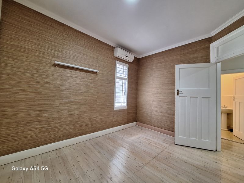 Ground Floor Unit - Photo 10