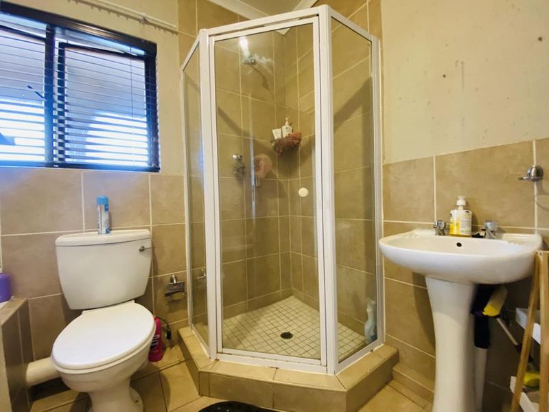 1 Bedroom Ground Floor Unit in Helderwyk Estate, No Transfer Cost Payable - Photo 7