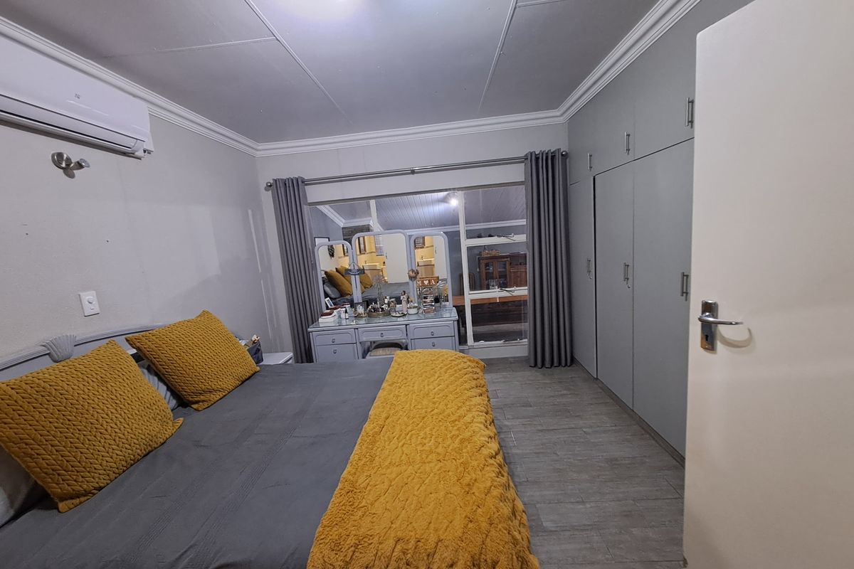 Modern Family Townhouse with Exceptional Comfort - Photo 5