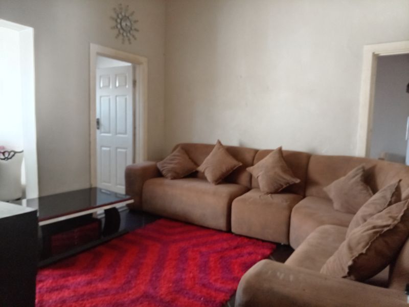 "Modern and Spacious Family Home for Sale at Quigney in East London - Photo 7