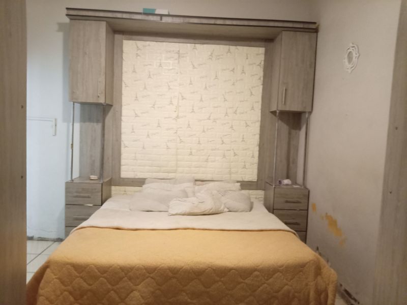 "Modern and Spacious Family Home for Sale at Quigney in East London - Photo 6