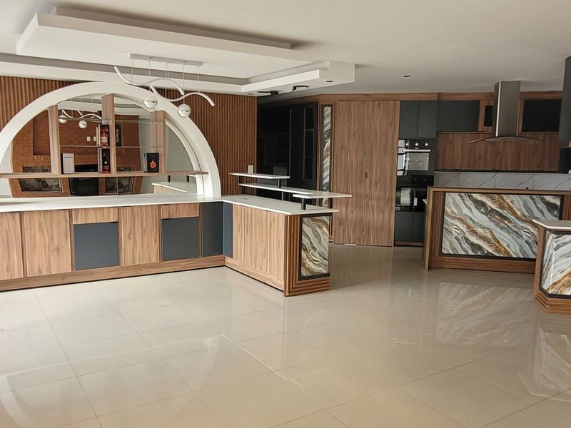 Newly Built Masterpiece! - Photo 9