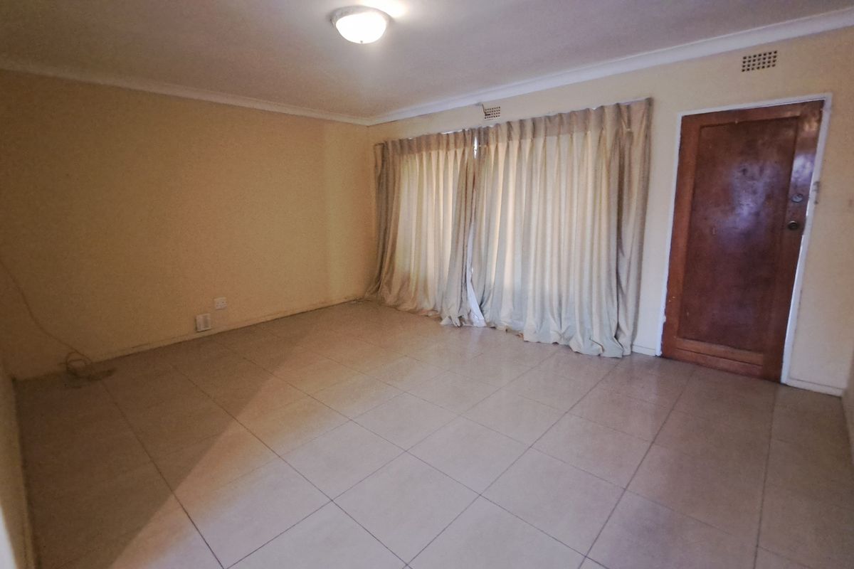 Lovely 3 Bedroom Family Home - Photo 3