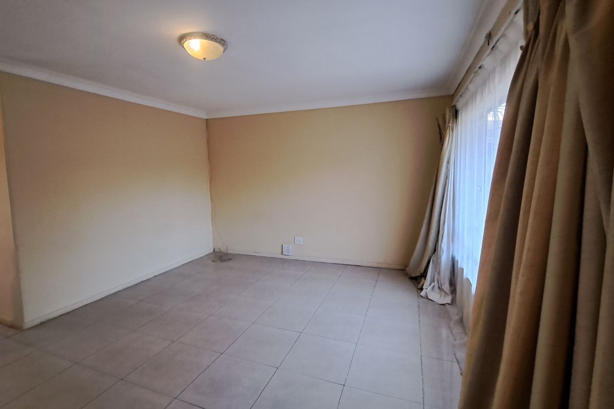 Lovely 3 Bedroom Family Home - Photo 4