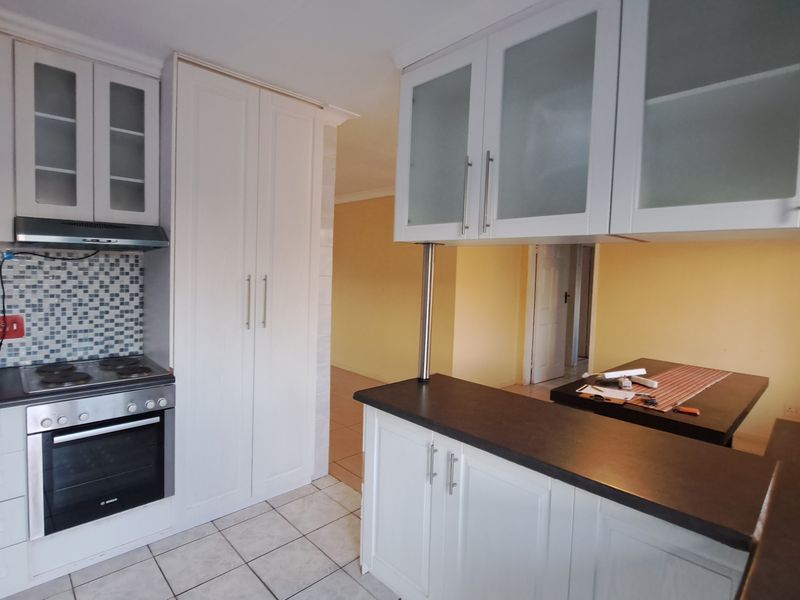 Lovely 3 Bedroom Family Home - Photo 9