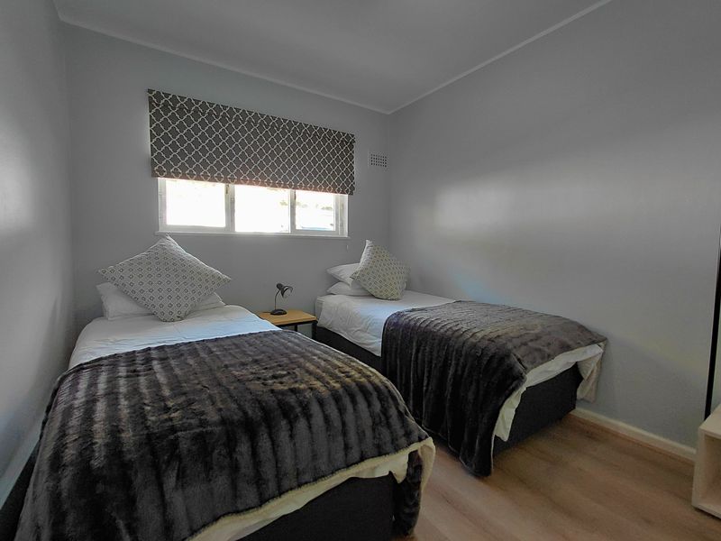 Sophisticated. Stylish. Serene. - Photo 10