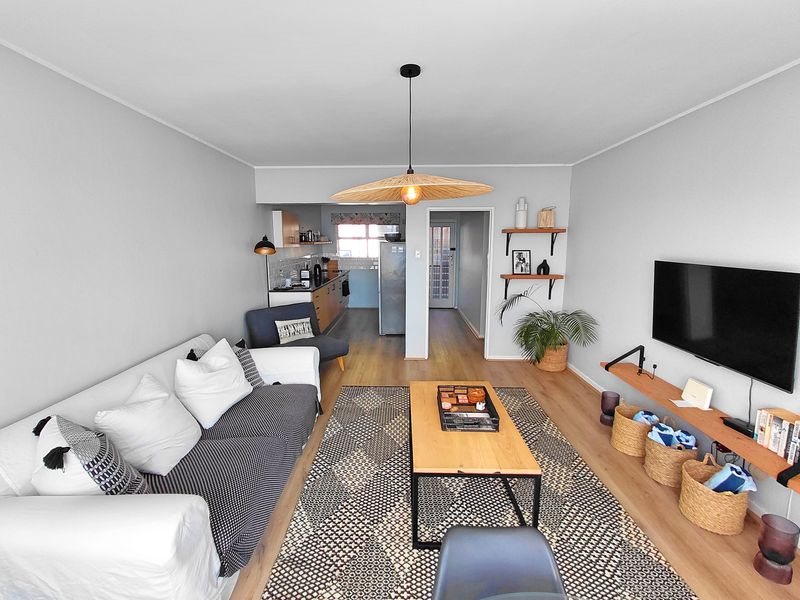 Sophisticated. Stylish. Serene. - Photo 6