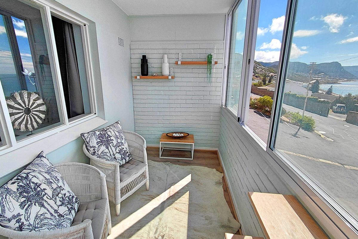 Sophisticated. Stylish. Serene. - Photo 2