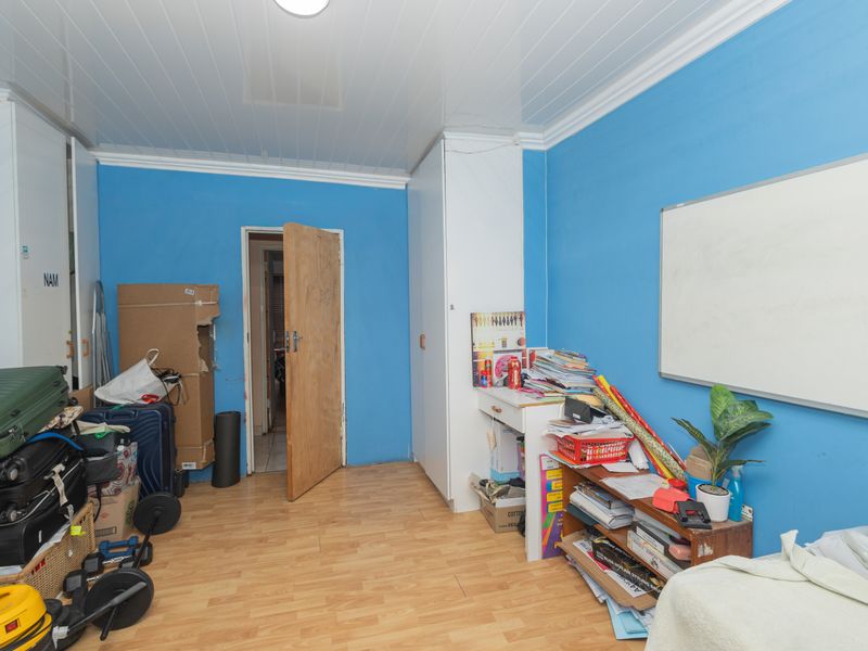 4-Bedroom Family Home for Sale in Riverton – Where Comfort Meets Space - Photo 7