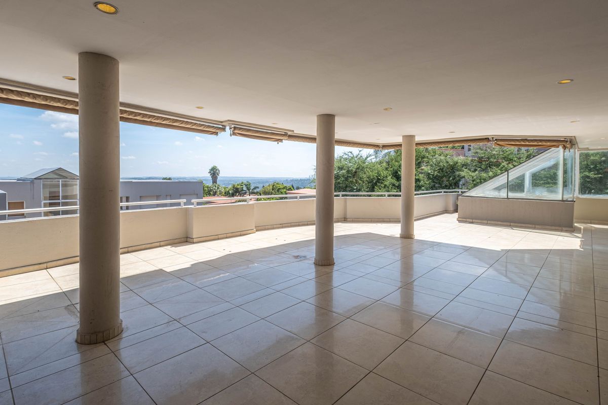 Luxury Living Above It All - Photo 3