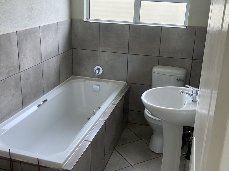 Peace of Mind Meets Modern Living – Brenthurst’s Hidden Gem - Photo 9