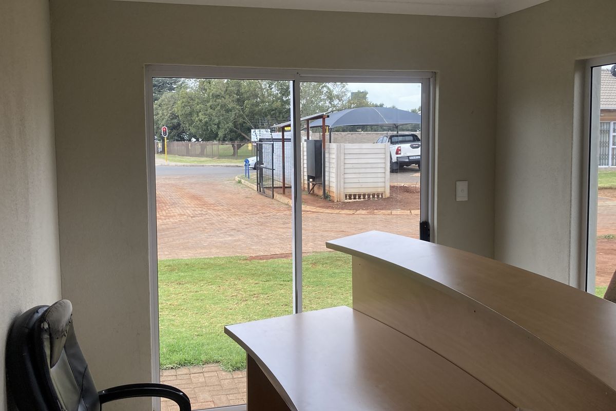 Peace of Mind Meets Modern Living – Brenthurst’s Hidden Gem - Photo 2