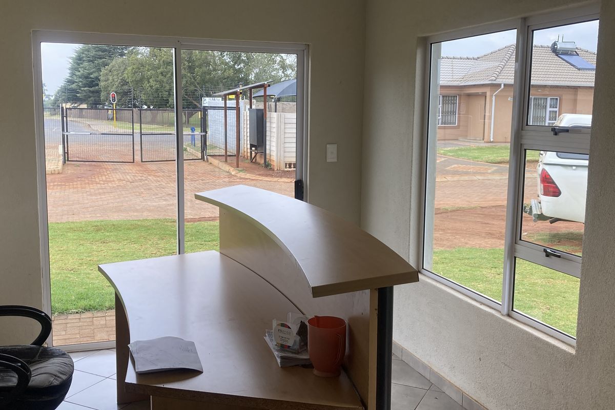 Peace of Mind Meets Modern Living – Brenthurst’s Hidden Gem - Photo 3