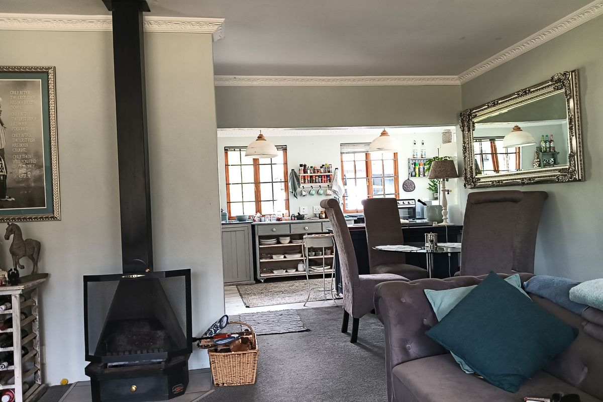 MODERN COUNTRY HOME IN RHODES VILLAGE - Photo 5