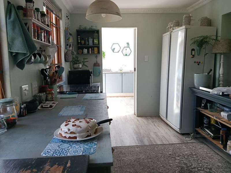 MODERN COUNTRY HOME IN RHODES VILLAGE - Photo 4