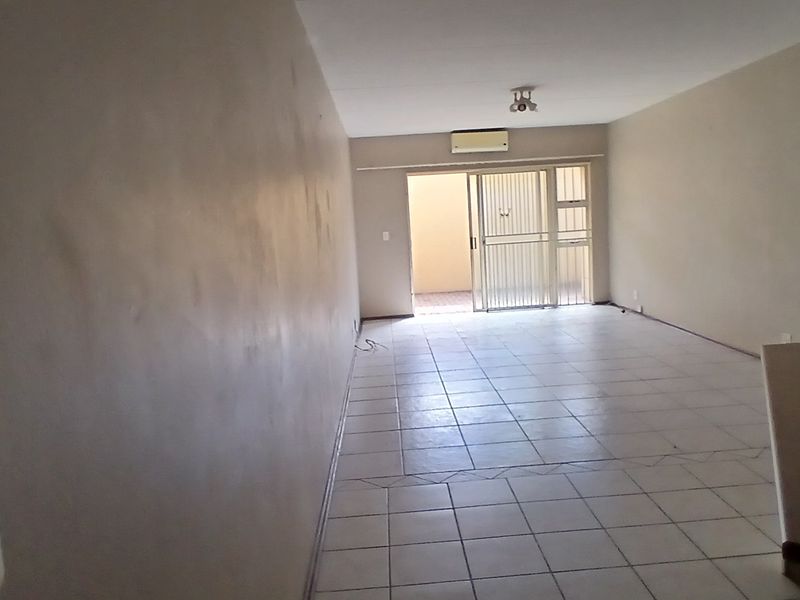 Spacious Ground Floor Gem in New Redruth - Photo 10