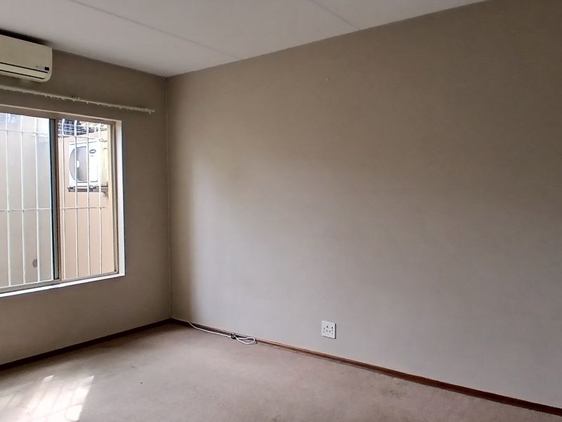 Spacious Ground Floor Gem in New Redruth - Photo 6