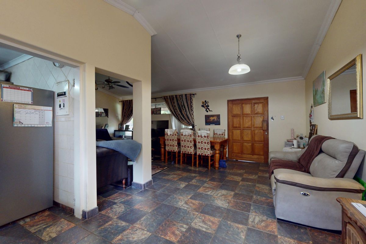 Charming Family Home with Great Extras in Impala Park, Boksburg - Photo 3