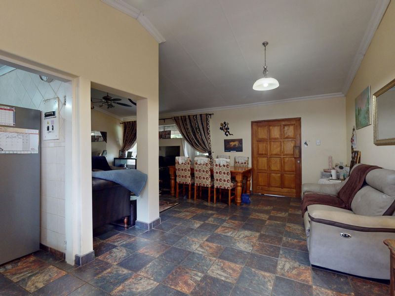 Charming Family Home with Great Extras in Impala Park, Boksburg - Photo 3