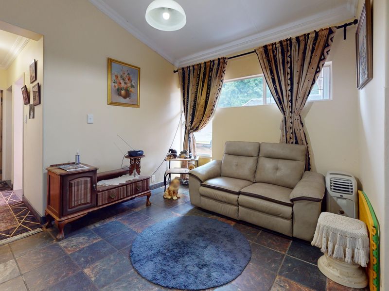 Charming Family Home with Great Extras in Impala Park, Boksburg - Photo 2