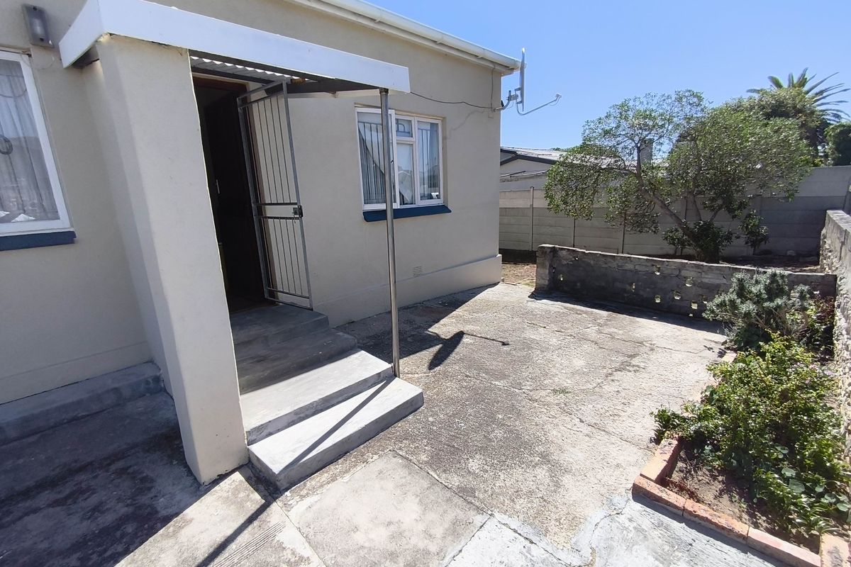 House For Sale In Gansbaai - Photo 3