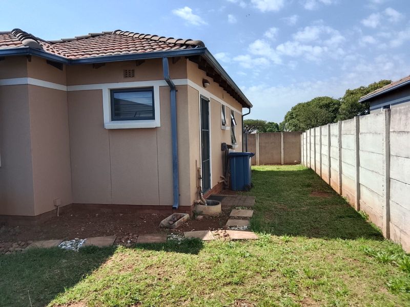 Don’t Miss Out: Affordable 3-Bedroom Home in Secure 24-Hour Estate with Expansion Potential - Photo 2