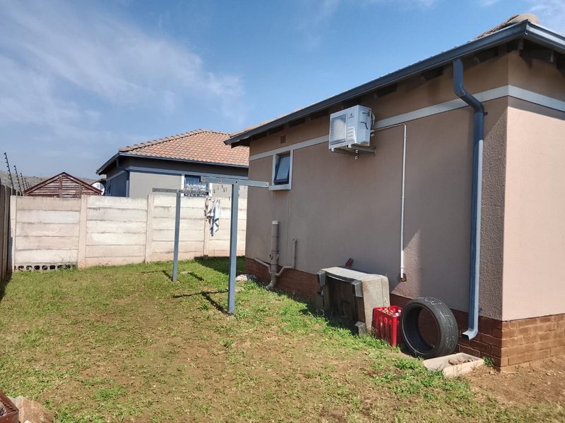 Don’t Miss Out: Affordable 3-Bedroom Home in Secure 24-Hour Estate with Expansion Potential - Photo 4