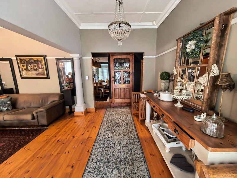 Character home situated very close to the Vaal river. - Photo 4