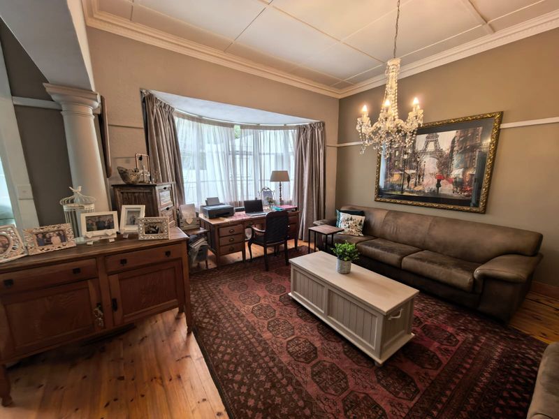 Character home situated very close to the Vaal river. - Photo 6